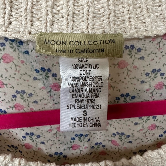 Moon Collection sheer crochet top with sheer floral print back Sz S - Picture 3 of 5